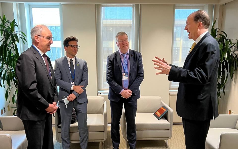 Le conseiller fédéral Guy Parmelin avec le Président Malpass. aux réunions de printemps 2022 du Groupe de la Banque mondiale à Washington D.C 